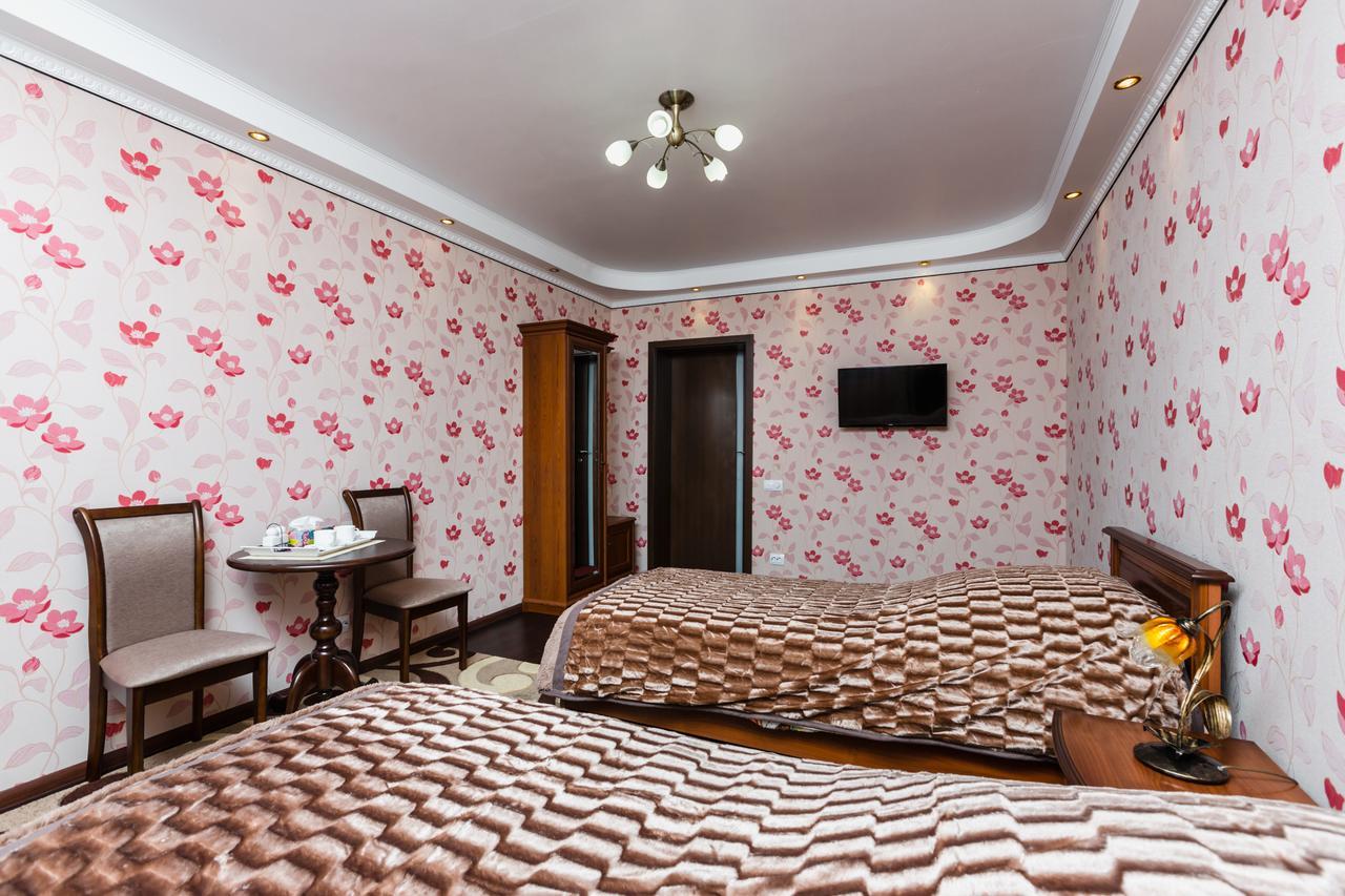 Nadobu Hotel Roshe Kijev Kültér fotó